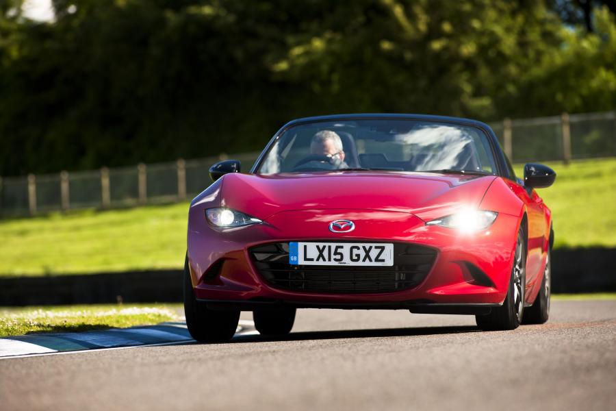  Mazda MX-5 2015 года  (UK) (фото 23 из 25)